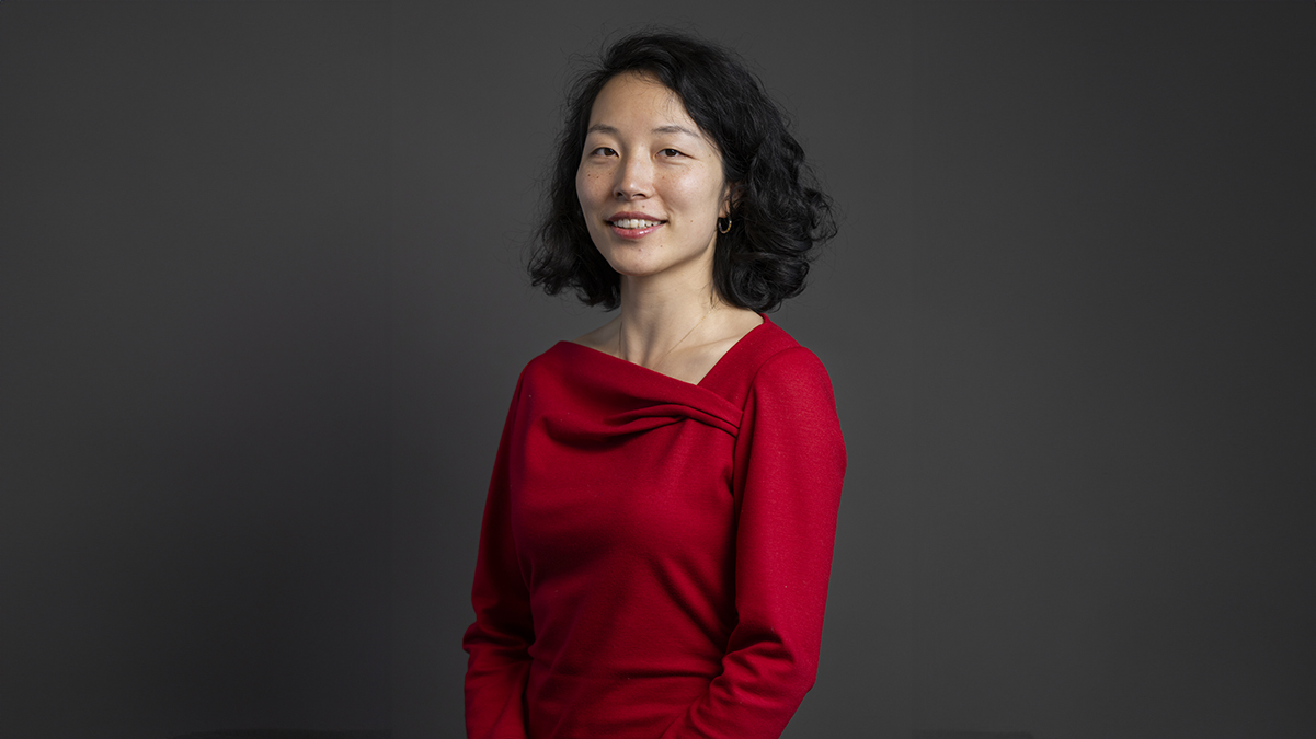 Official portrait of Yuan Yang MP